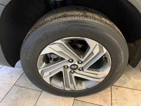 Used 2022 Hyundai Santa Fe SEL w/ Convenience + Premium Package image 10