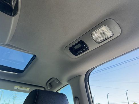 Used 2018 Honda Odyssey EX-L image 27