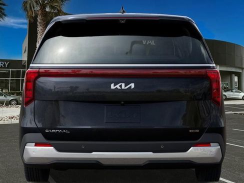 New 2026 Kia Carnival LXS image 15