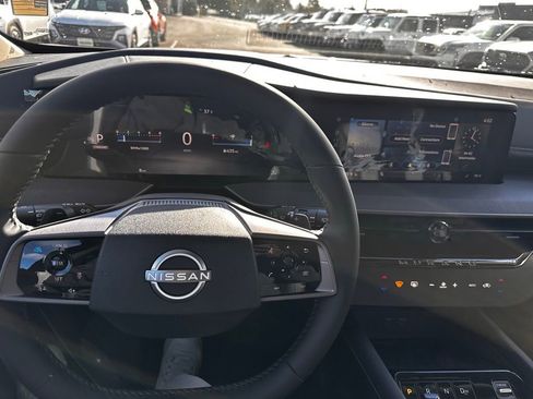 New 2025 Nissan Murano SV AWD/4WD image 15