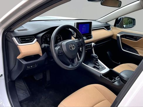 Certified 2023 Toyota RAV4 LE FWD image 18