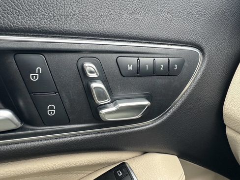 Used 2018 Mercedes-Benz CLA 250 image 26