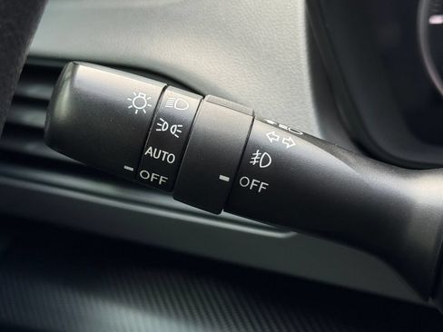 Used 2024 Subaru Crosstrek 2.0i Premium AWD/4WD image 12