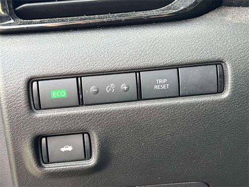 Used 2022 Nissan Sentra SV w/ All-Weather Package image 16