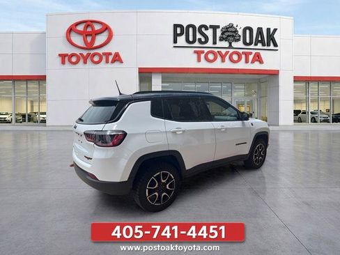 Used 2025 Jeep Compass Trailhawk AWD/4WD image 7