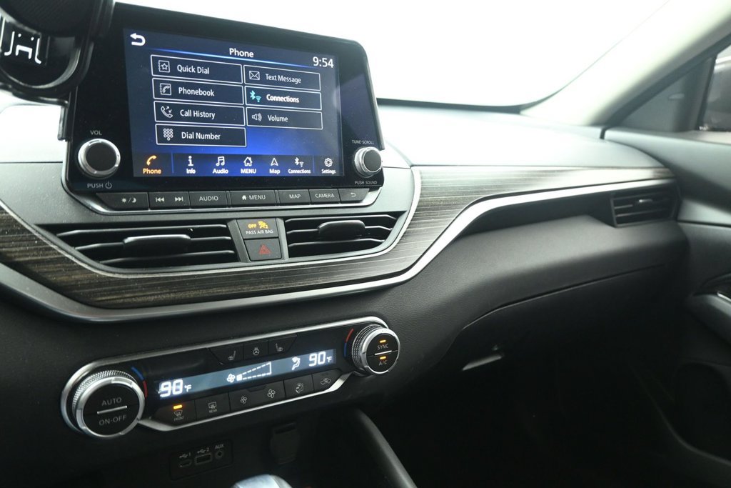 Used 2020 Nissan Altima 2.5 SL FWD image 18