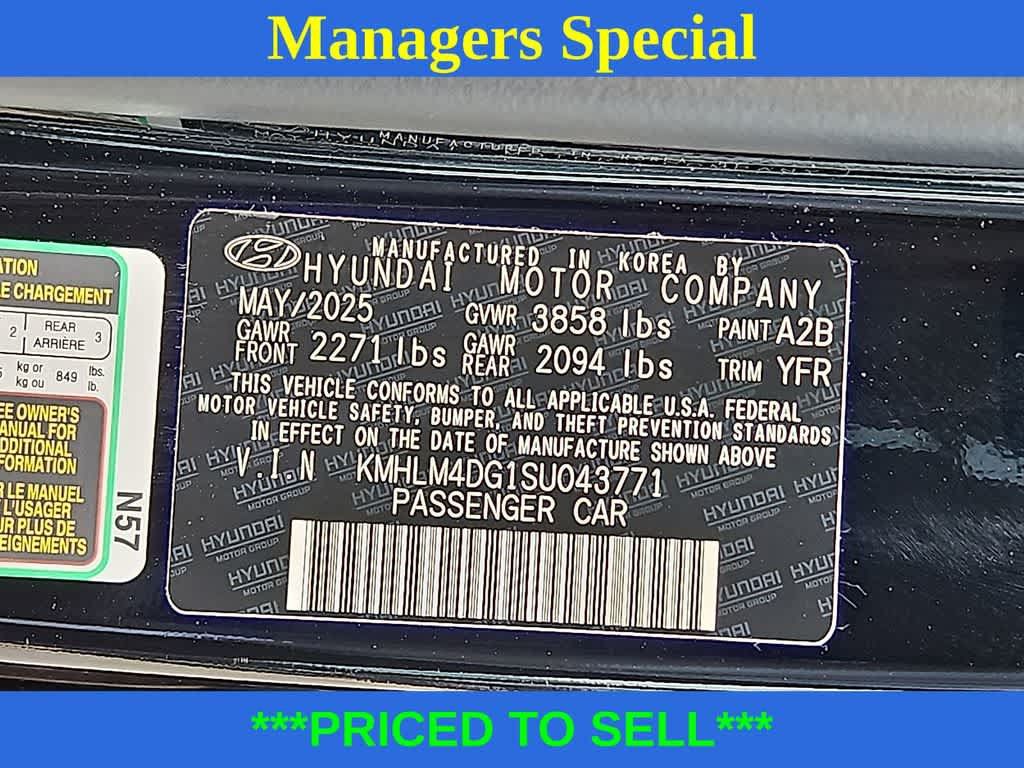Certified 2025 Hyundai Elantra Sport w/ Cargo Package FWD image 27