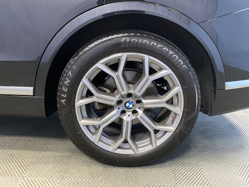 Used 2024 BMW X7 xDrive40i w/ Premium Package image 27