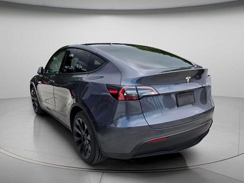 Used 2023 Tesla Model Y 2WD image 7