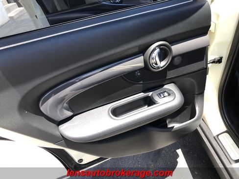 Used 2017 MINI Cooper Clubman S image 17