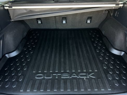 Used 2024 Subaru Outback Premium AWD/4WD image 16