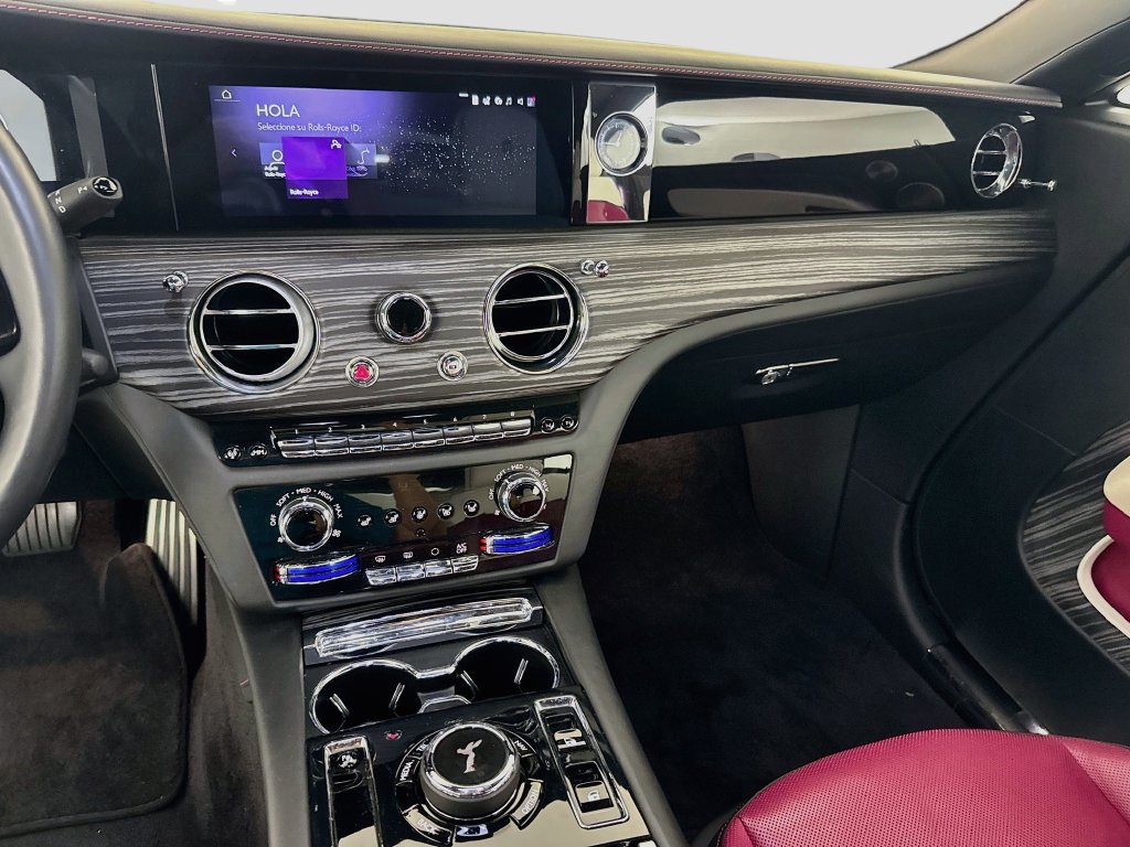 Used 2024 Rolls-Royce Spectre w/ Spectre Launch Package AWD/4WD image 24