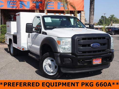 Used 2016 Ford F550 2WD Regular Cab Super Duty image 2