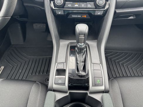 Used 2019 Honda Civic EX image 18
