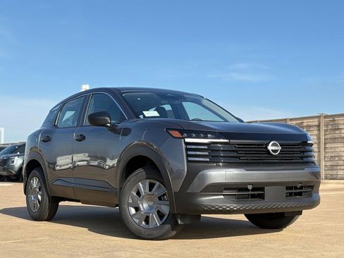 New 2026 Nissan Kicks S image 2