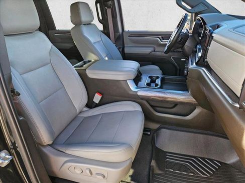 Used 2024 Chevrolet Silverado 2500 LTZ w/ LTZ Convenience Package image 17