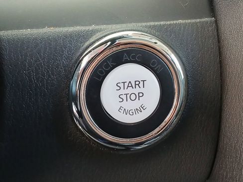 Used 2024 INFINITI QX80 Luxe image 17