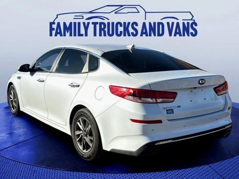 Used 2019 Kia Optima LX image 3