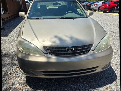Used 2003 Toyota Camry LE FWD image 2