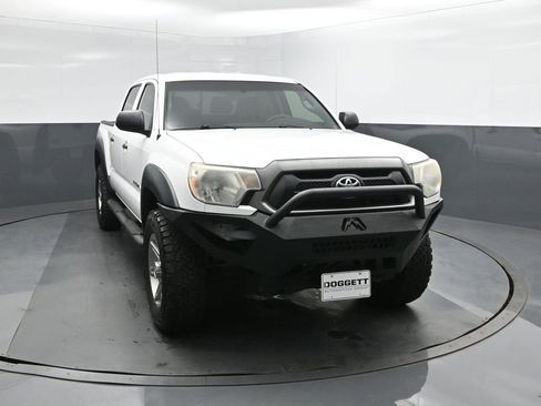 Used 2013 Toyota Tacoma PreRunner image 22