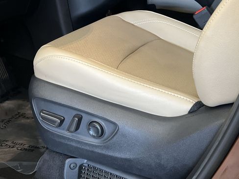 Used 2021 Toyota Sienna Limited FWD image 13