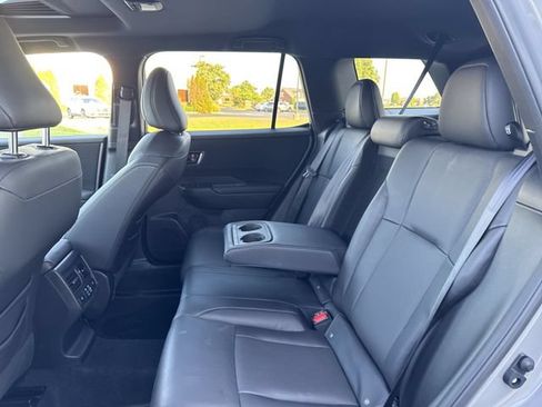 Used 2026 Subaru Outback Limited AWD/4WD image 13