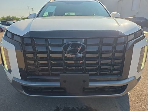 Used 2023 Hyundai Palisade SEL w/ Premium Package AWD/4WD image 2