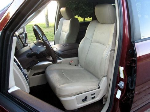 Used 2016 RAM 2500 Laramie w/ Convenience Group AWD/4WD image 21