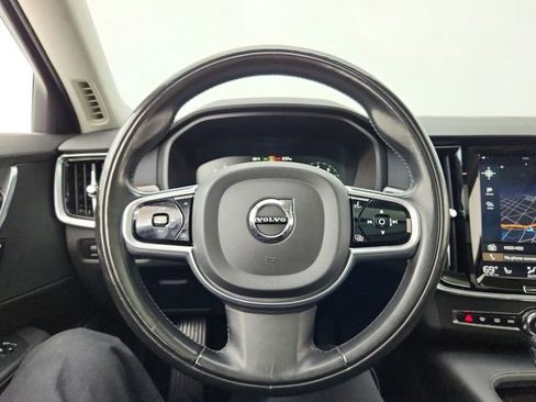 Used 2019 Volvo S90 T5 Momentum image 32