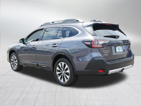 Certified 2025 Subaru Outback Touring w/ Tech Package 3 AWD/4WD image 5