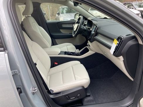 New 2026 Volvo XC40 B5 Ultra w/ Climate Package AWD/4WD image 16