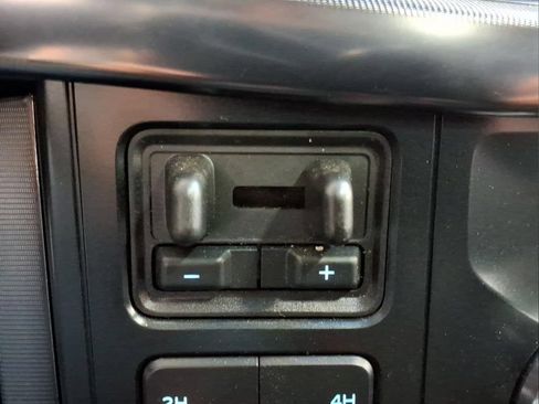 Used 2025 Ford F150 Platinum w/ Equipment Group 702A High AWD/4WD image 11