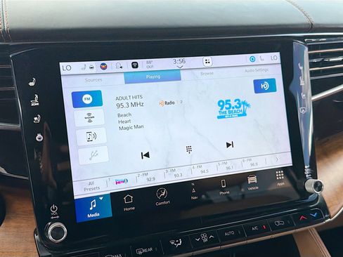 Used 2022 Jeep Grand Wagoneer Series III image 33