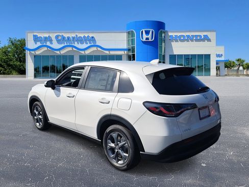 New 2026 Honda HR-V LX image 3