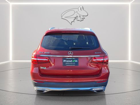 Used 2019 Mercedes-Benz GLC 300 4MATIC image 5
