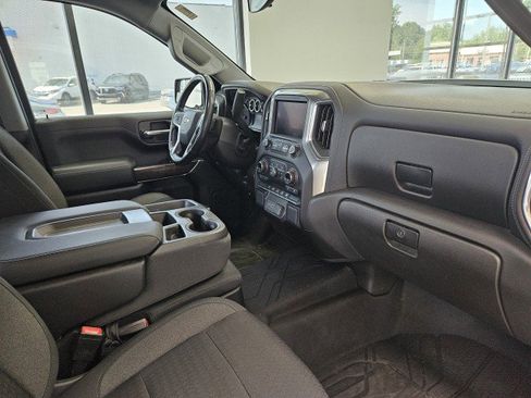 Used 2021 Chevrolet Silverado 1500 LT AWD/4WD image 12
