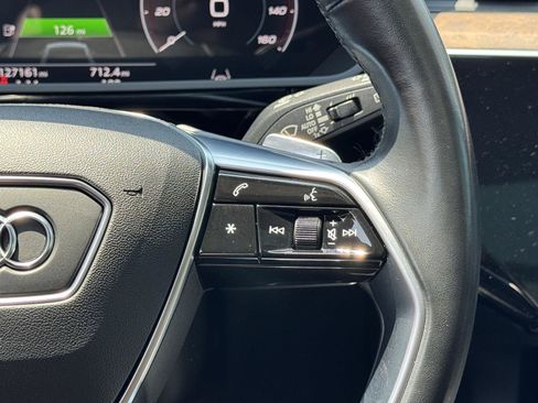 Used 2022 Audi e-tron Premium Plus w/ Premium Plus Package AWD/4WD image 25