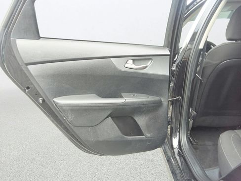 Used 2019 Kia Forte LXS FWD image 31