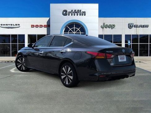 Used 2021 Nissan Altima 2.5 SV image 9