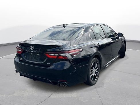 Certified 2021 Toyota Camry SE image 12