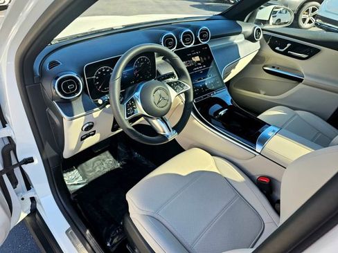 Certified 2025 Mercedes-Benz GLC 300 4MATIC image 15
