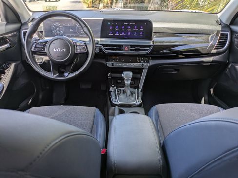 Certified 2024 Kia Seltos S FWD image 12