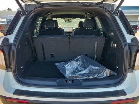 New 2026 Ford Explorer ST-Line image 7