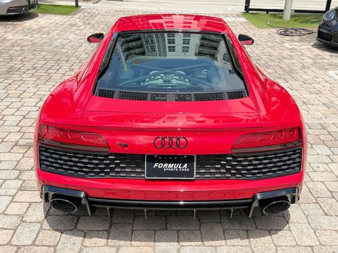 Used 2021 Audi R8 V10 RWD image 11