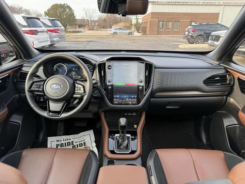 Used 2025 Subaru Forester Touring image 29