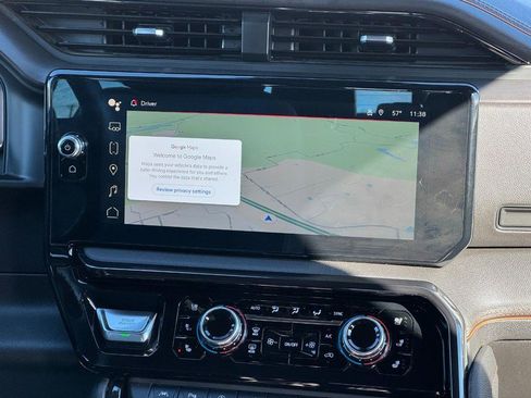 Used 2024 GMC Sierra 1500 AT4 w/ Technology Package image 14