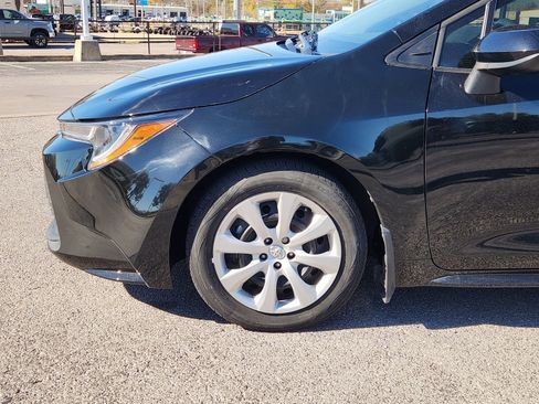 Used 2024 Toyota Corolla LE image 9