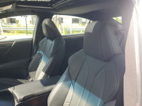 Used 2023 Lexus ES 350 F Sport w/ Accessory Package (Z2) FWD image 17