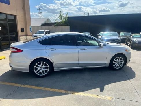 Used 2014 Ford Fusion SE w/ Equipment Group 202A FWD image 9