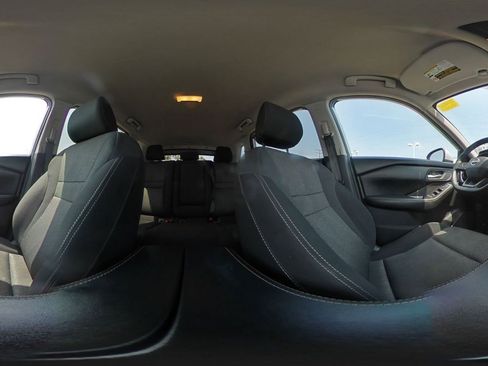 Used 2025 Nissan Rogue SV FWD image 47